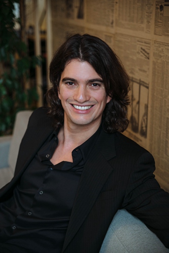 WeWorkʼ˼ϯִйAdam Neumann