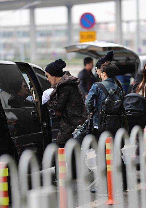 ��ޱ�����Ӵ�Ů�ع� ����������������Ļ���