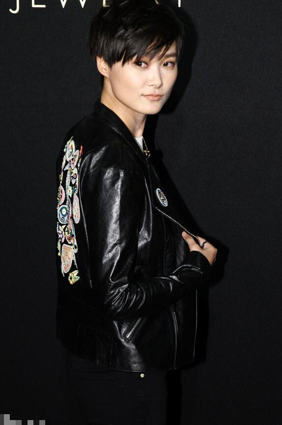 ��Ѹ���ݰװٺδ�ͬɫϵ��װ���涷��